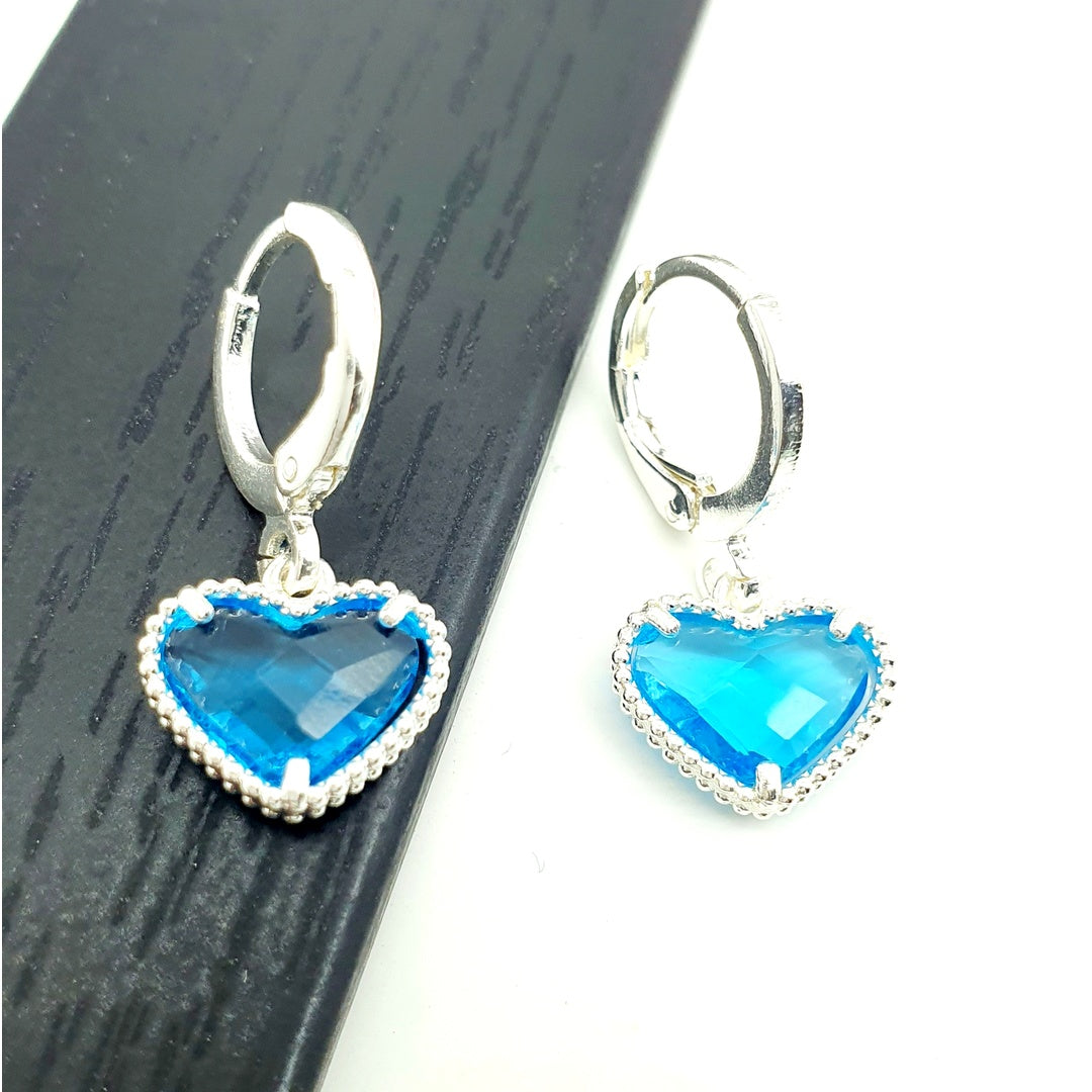 Brinco Coração em Azul Turquesa